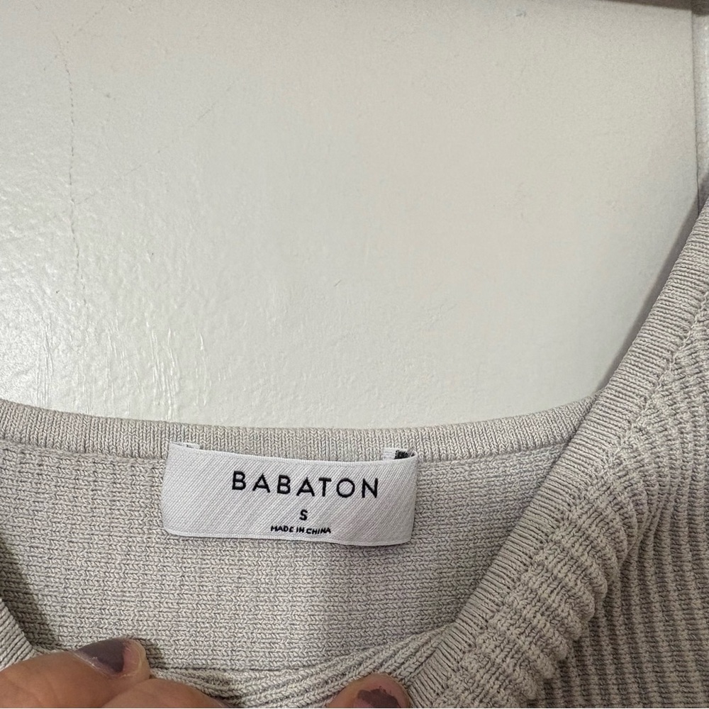 Babaton Aritzia Sculpt Knit Square Neck Crop Tank Beige Ribbed Fitted Top Size S - Picture 4 of 7